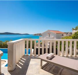 4 Bedroom Villa with Pool near Milna, Brac Island Sleeps 8 